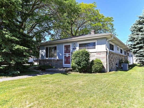 3577 S 60th St, Milwaukee, WI 53220