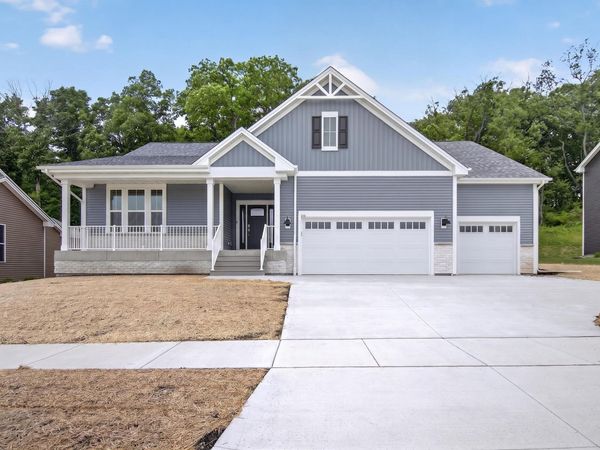 528 Kiddle Ln, Union Grove, WI 53182