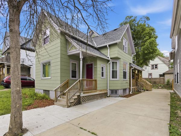2330 N Hubbard St, Milwaukee, WI 53212