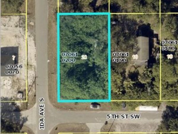 2820 5th ST SW, LEHIGH ACRES, FL 33976