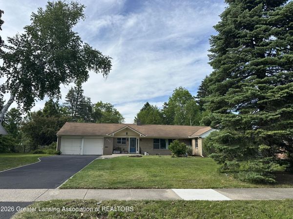 637 Whitehills Drive, East Lansing, MI 48823