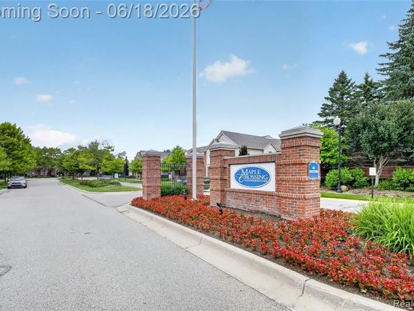23104 Chesapeake Circle, Commerce Twp, MI 48390