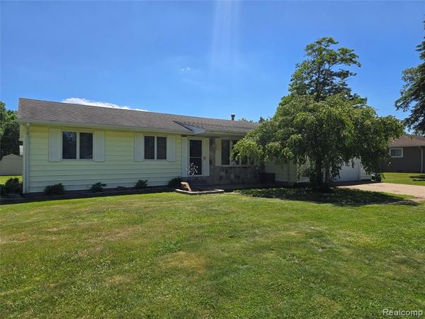 5279 Robinwood Drive , Clyde Twp, MI 48049