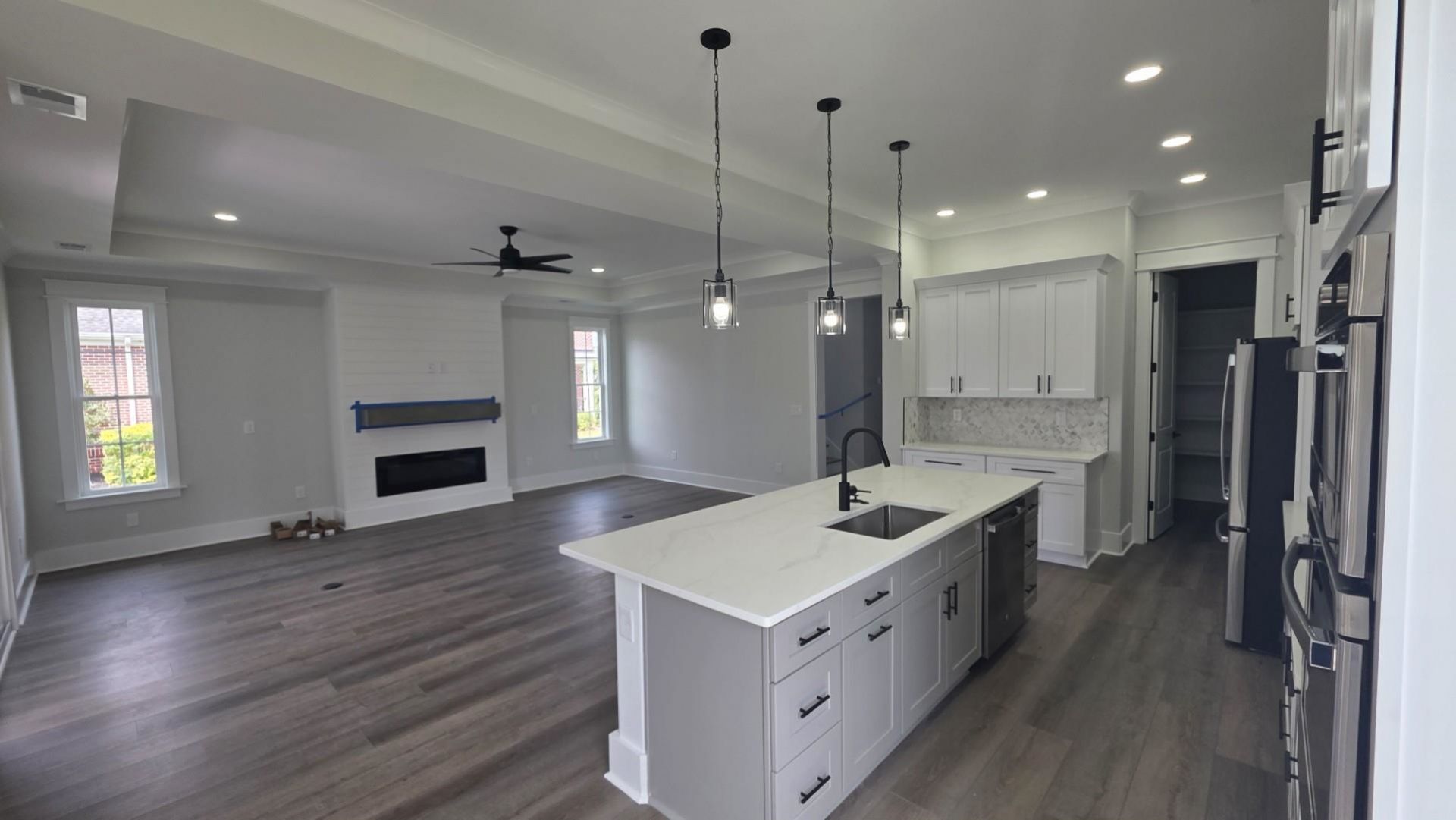 828 Crystal Water Way  Photo 11