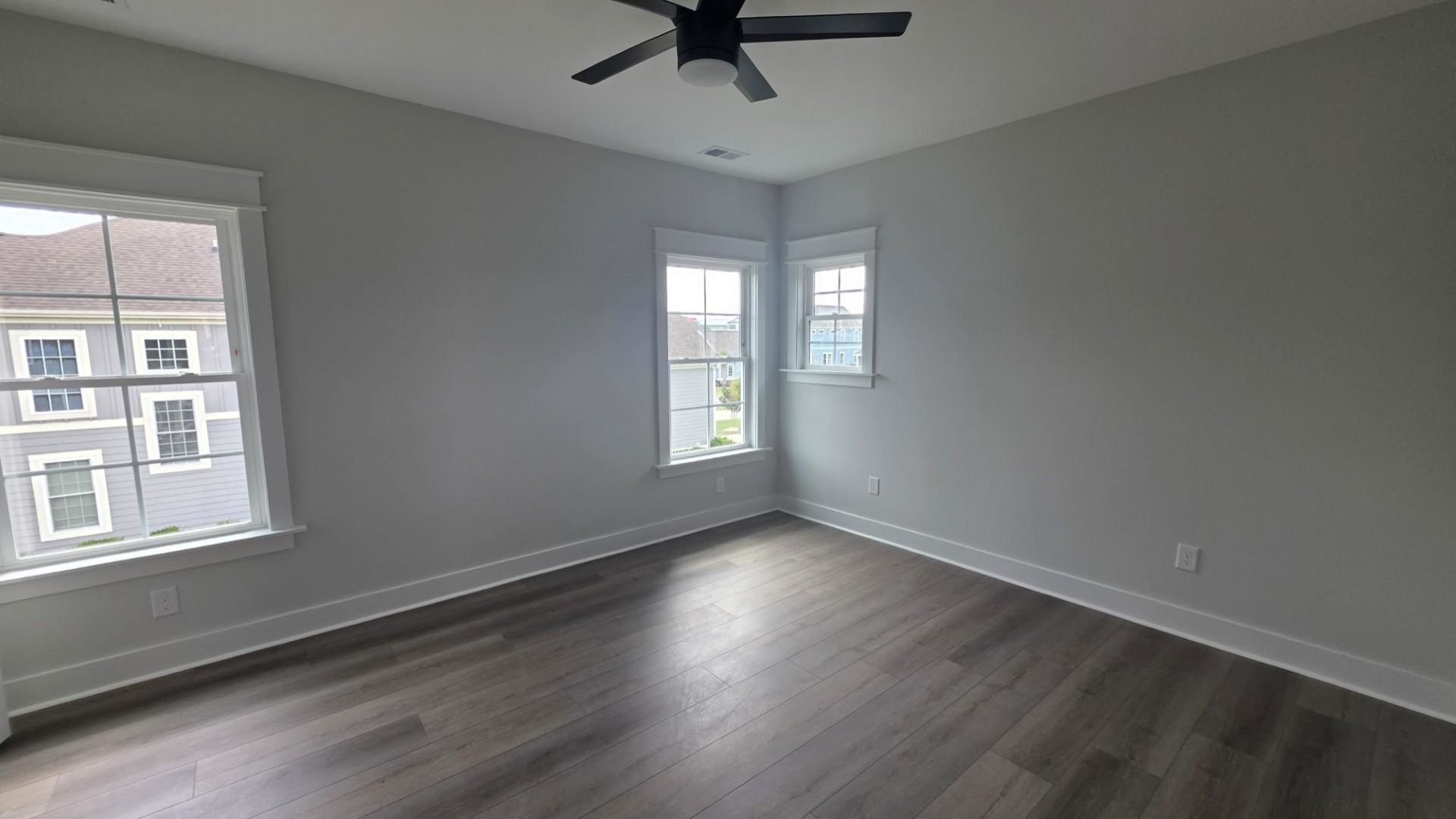 828 Crystal Water Way  Photo 25