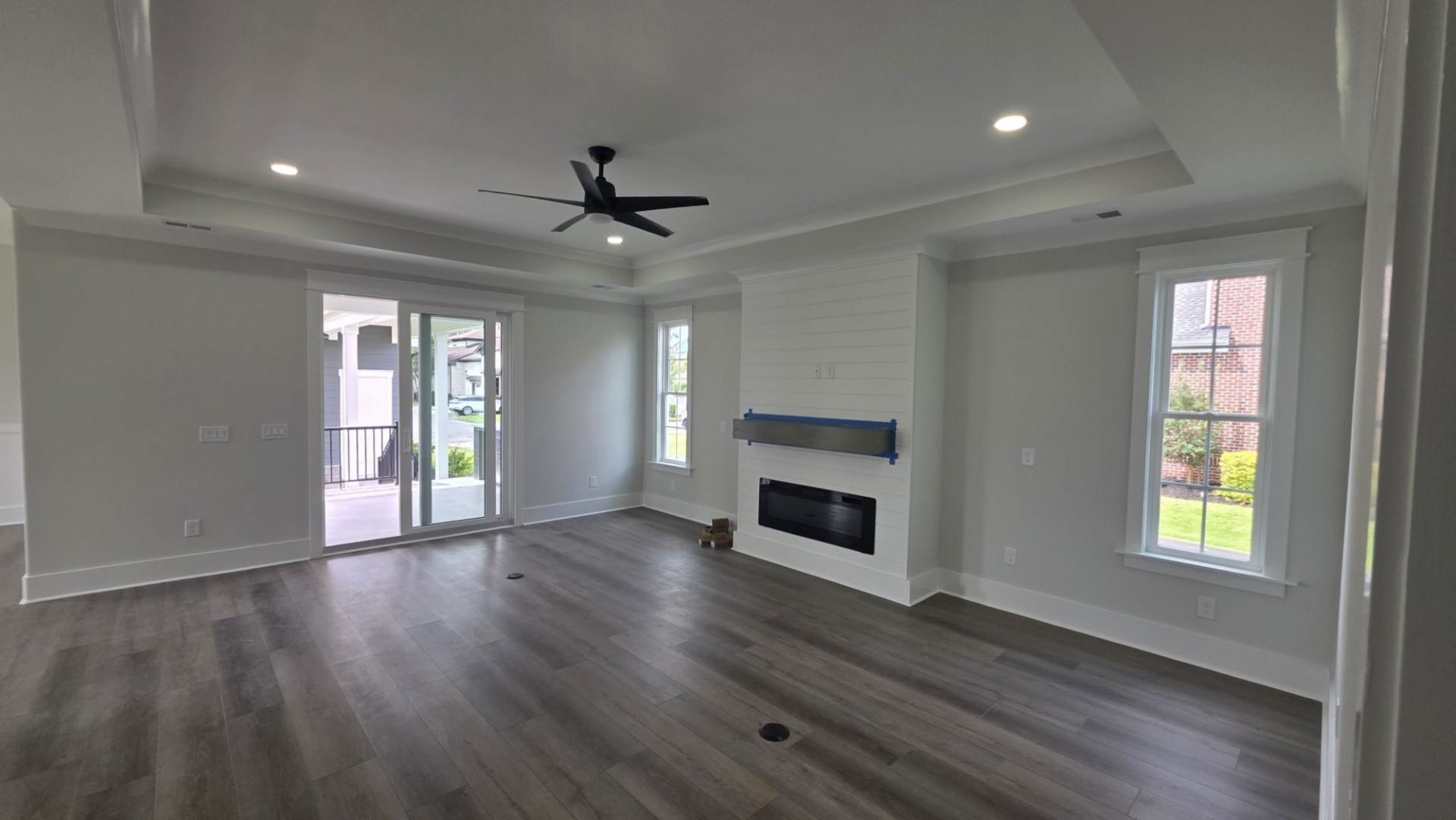 828 Crystal Water Way  Photo 7