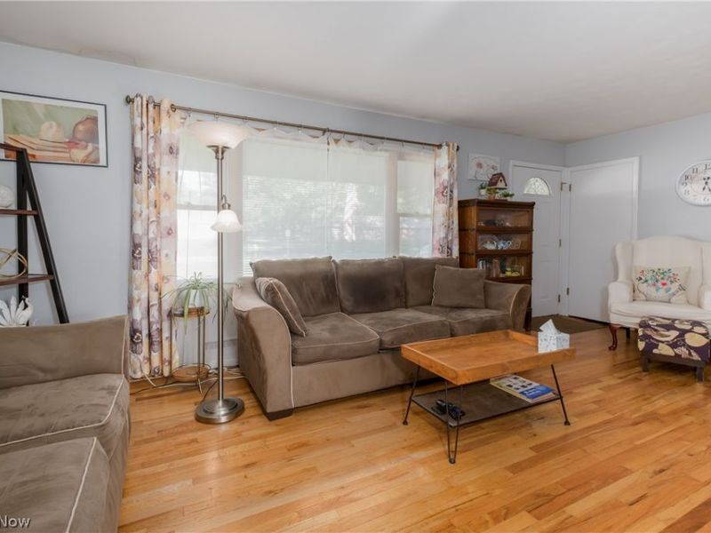 13791 Amodio Avenue NW, Uniontown, OH 44685 Photo 2