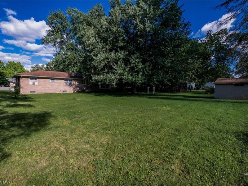 13791 Amodio Avenue NW, Uniontown, OH 44685 Photo 20
