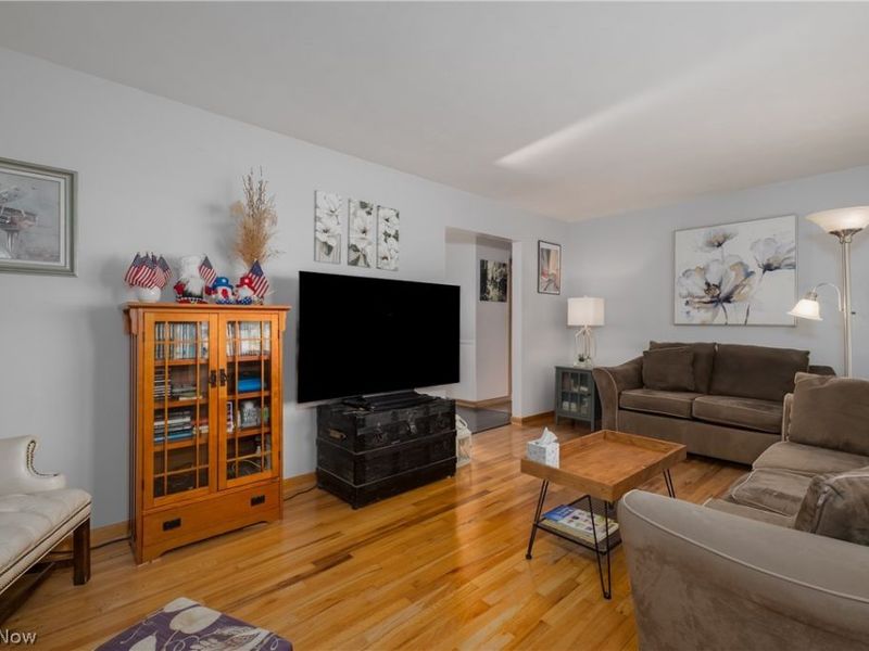 13791 Amodio Avenue NW, Uniontown, OH 44685 Photo 3