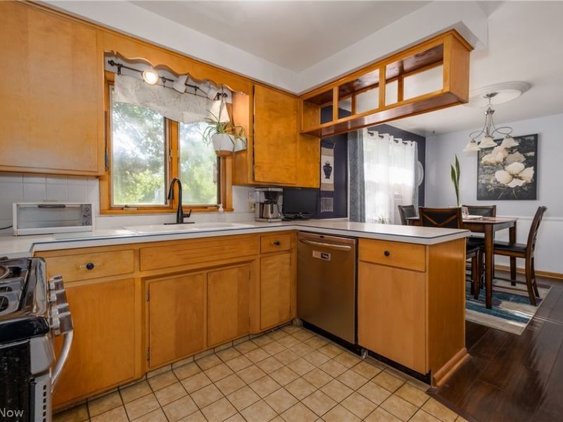 13791 Amodio Avenue NW, Uniontown, OH 44685 Photo 8