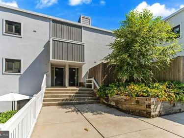 1750 OAKWOOD TERRACE, Unit 16C, NARBERTH, PA 19072