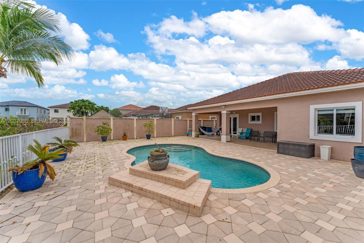 4449 SW 164th Path , Miami, FL 33185 Photo
