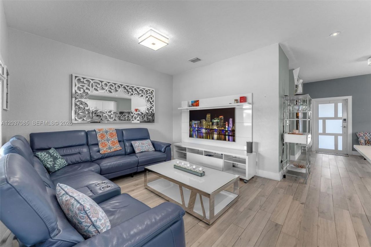 4449 SW 164th Path , Miami, FL 33185 Photo