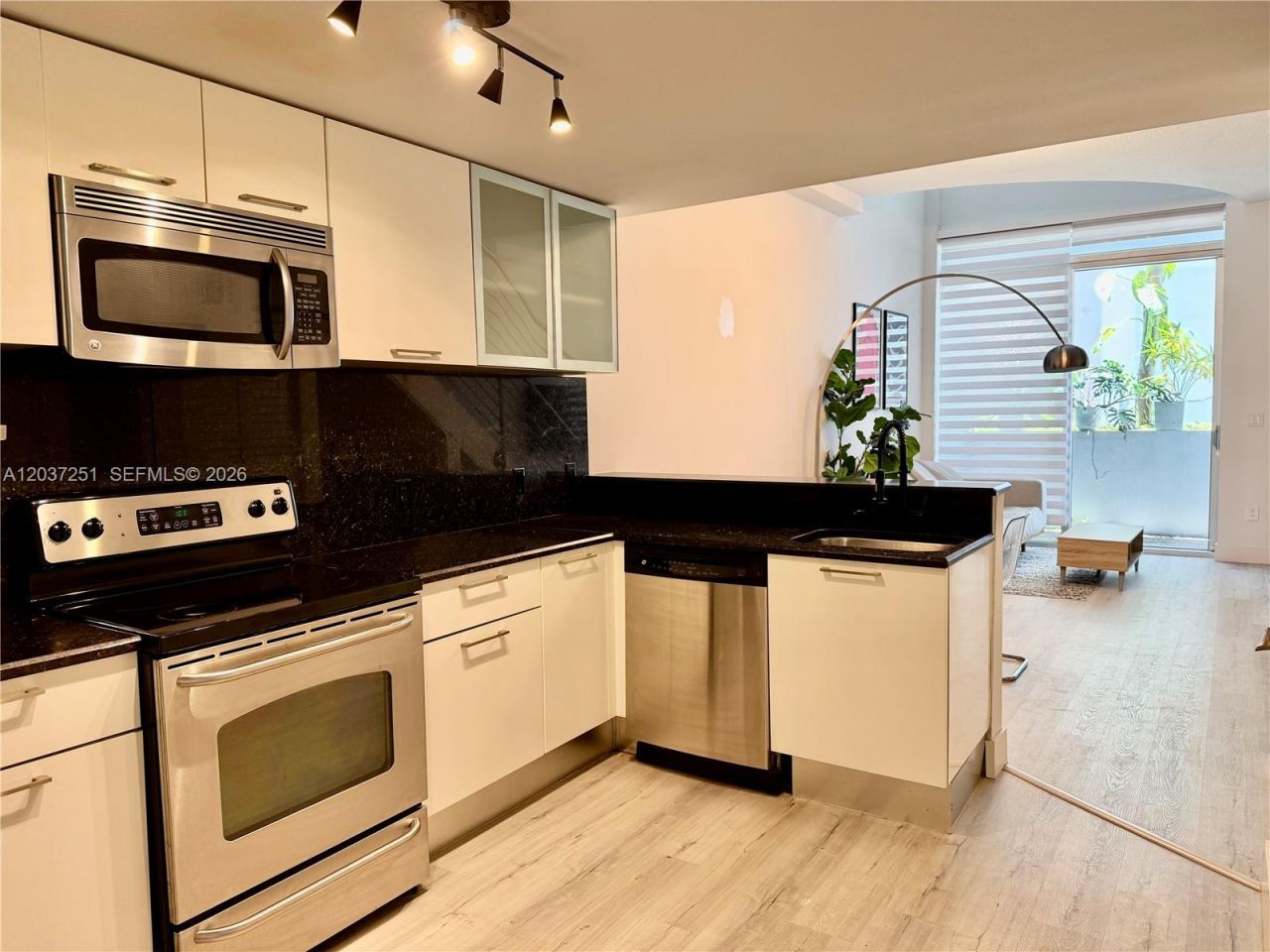 3339 Virginia St , Unit 129, Miami, FL 33133 Photo
