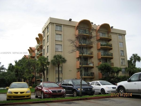 9320 Fontainebleau Blvd , Unit 515, Miami, FL 33172
