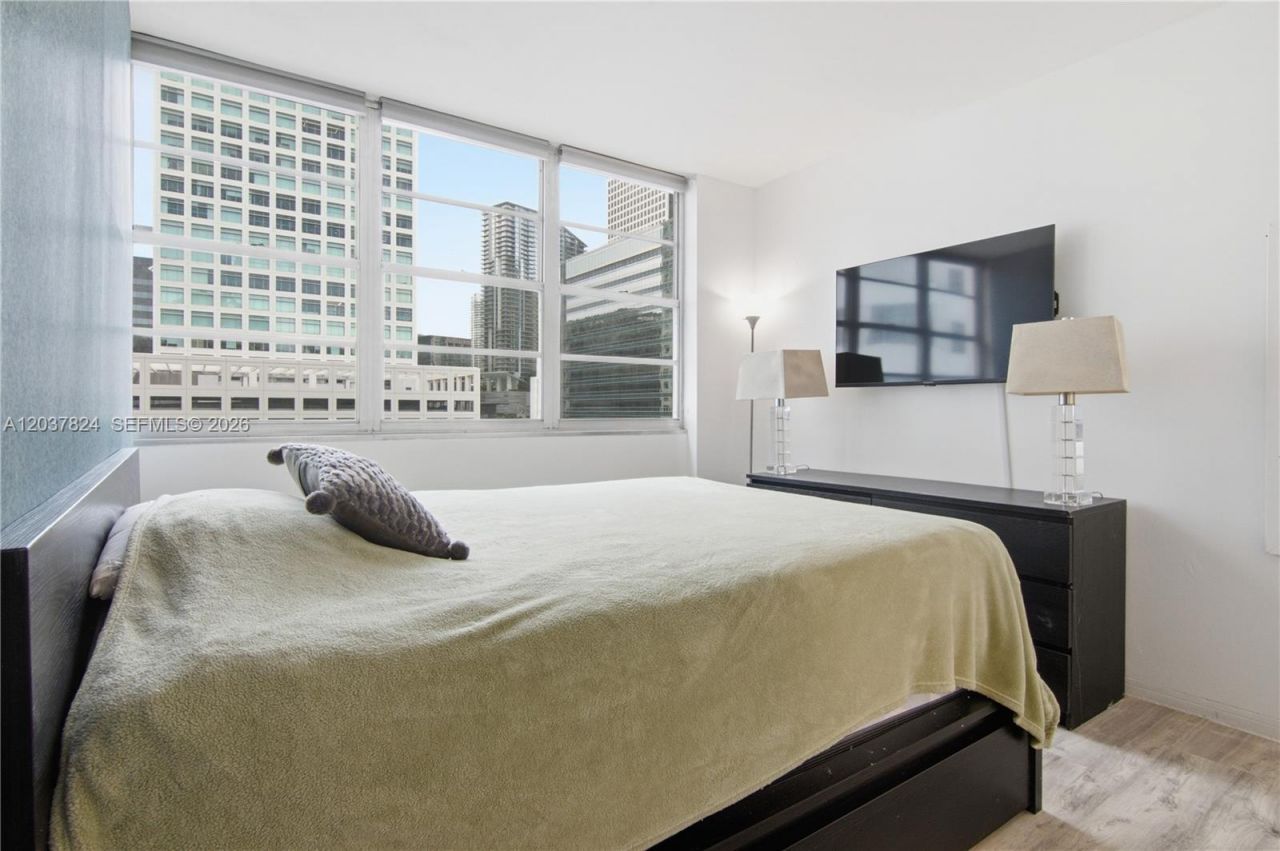 801 Brickell Bay Dr, Unit 764, Miami, FL 33131 Photo