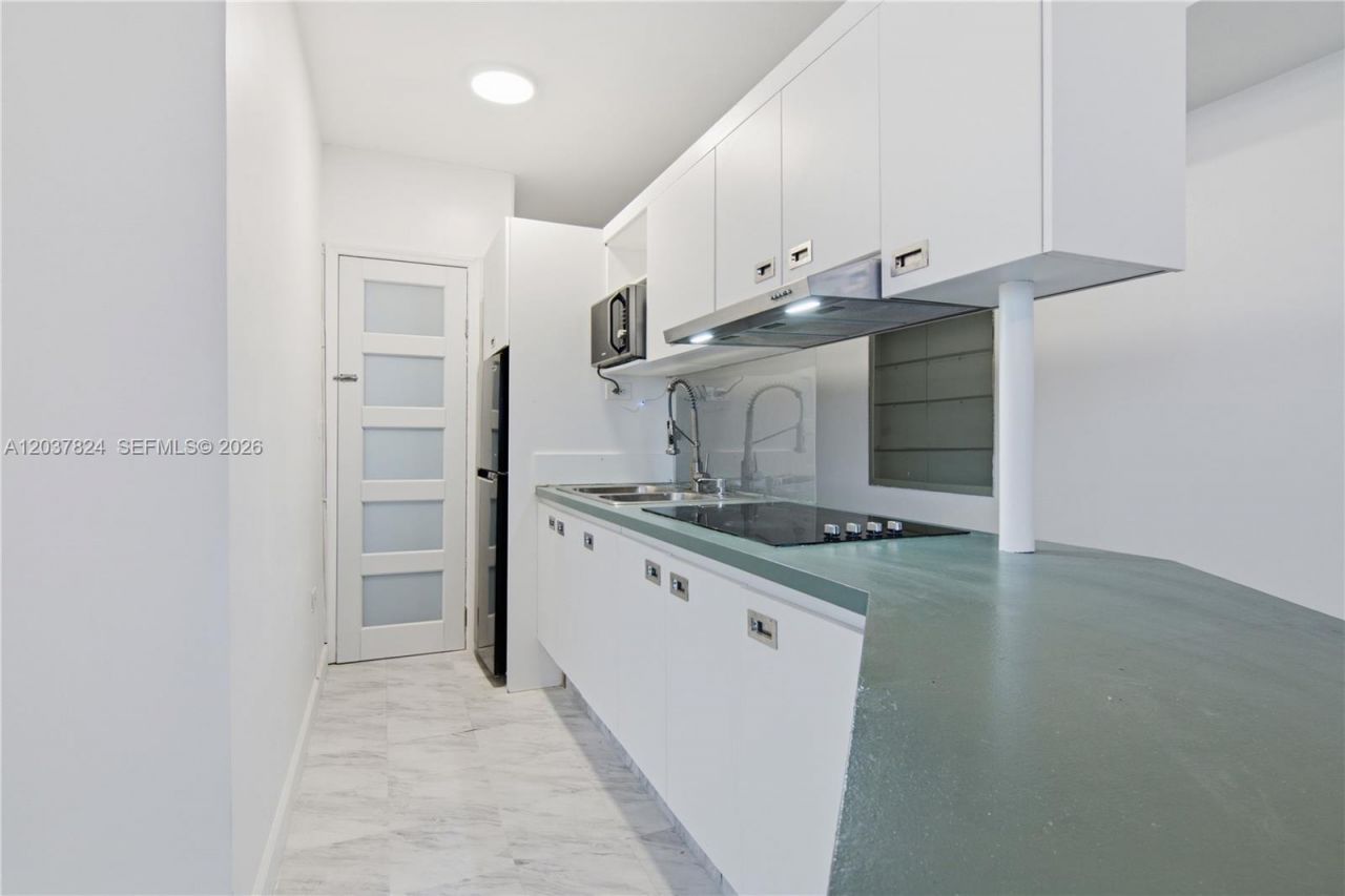 801 Brickell Bay Dr , Unit 764, Miami, FL 33131 Photo
