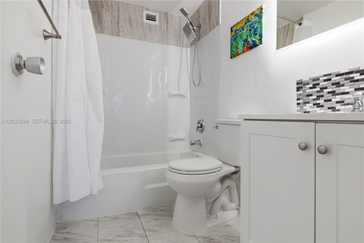 801 Brickell Bay Dr , Unit 764, Miami, FL 33131 Photo