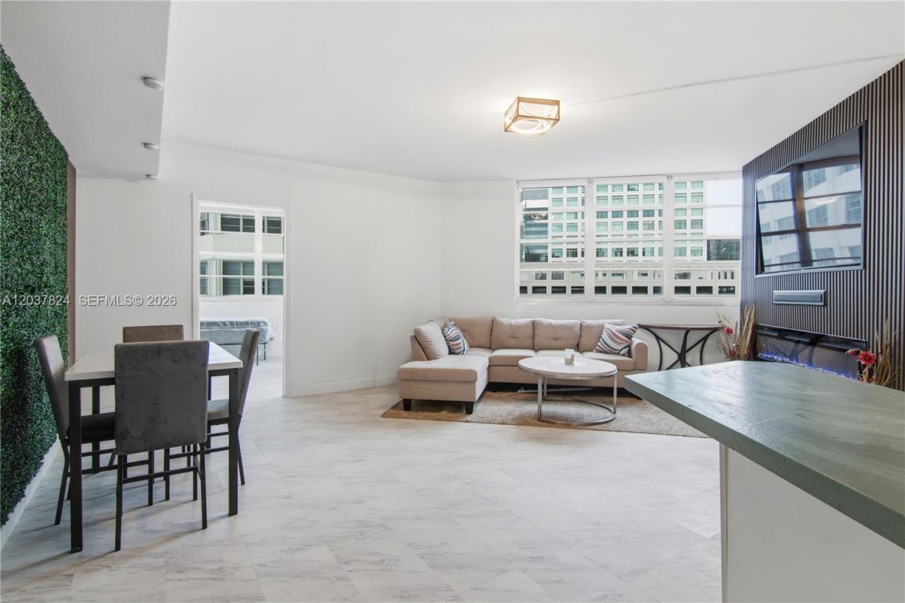 801 Brickell Bay Dr , Unit 764, Miami, FL 33131 Photo