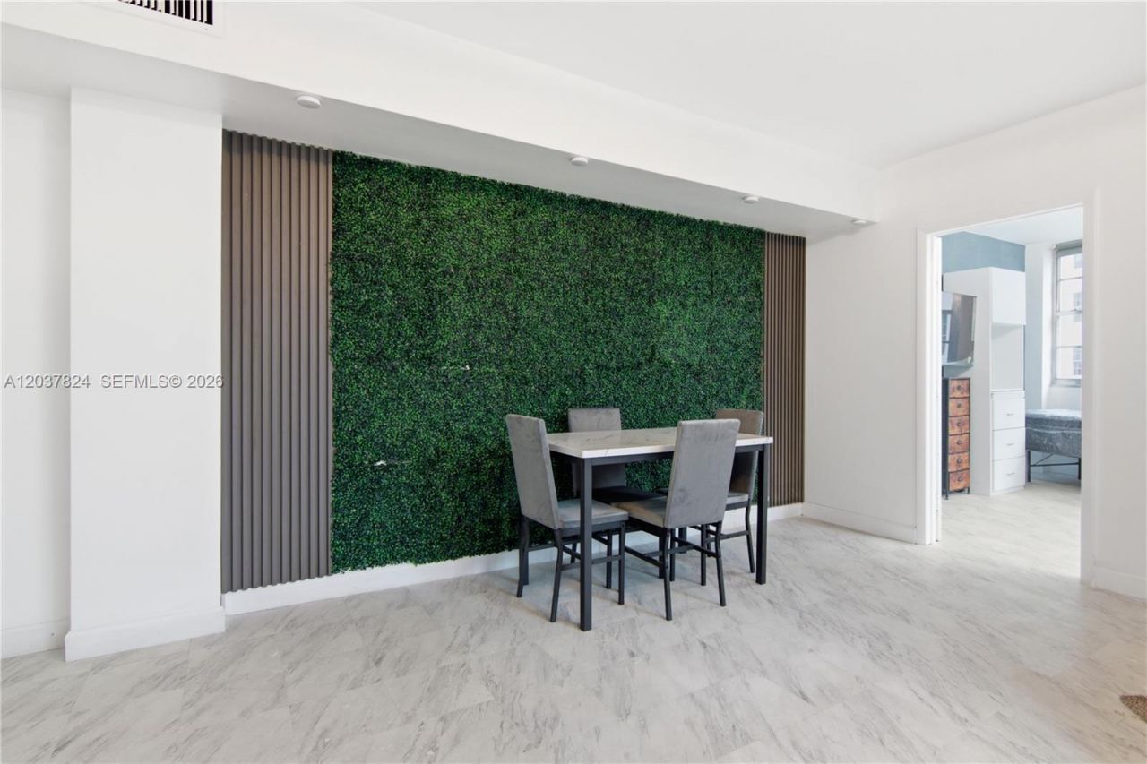 801 Brickell Bay Dr , Unit 764, Miami, FL 33131 Photo