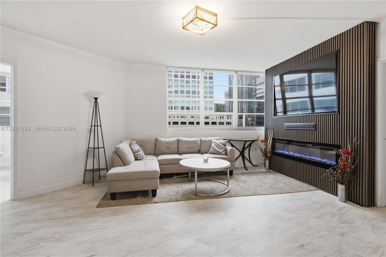 801 Brickell Bay Dr , Unit 764, Miami, FL 33131 Photo