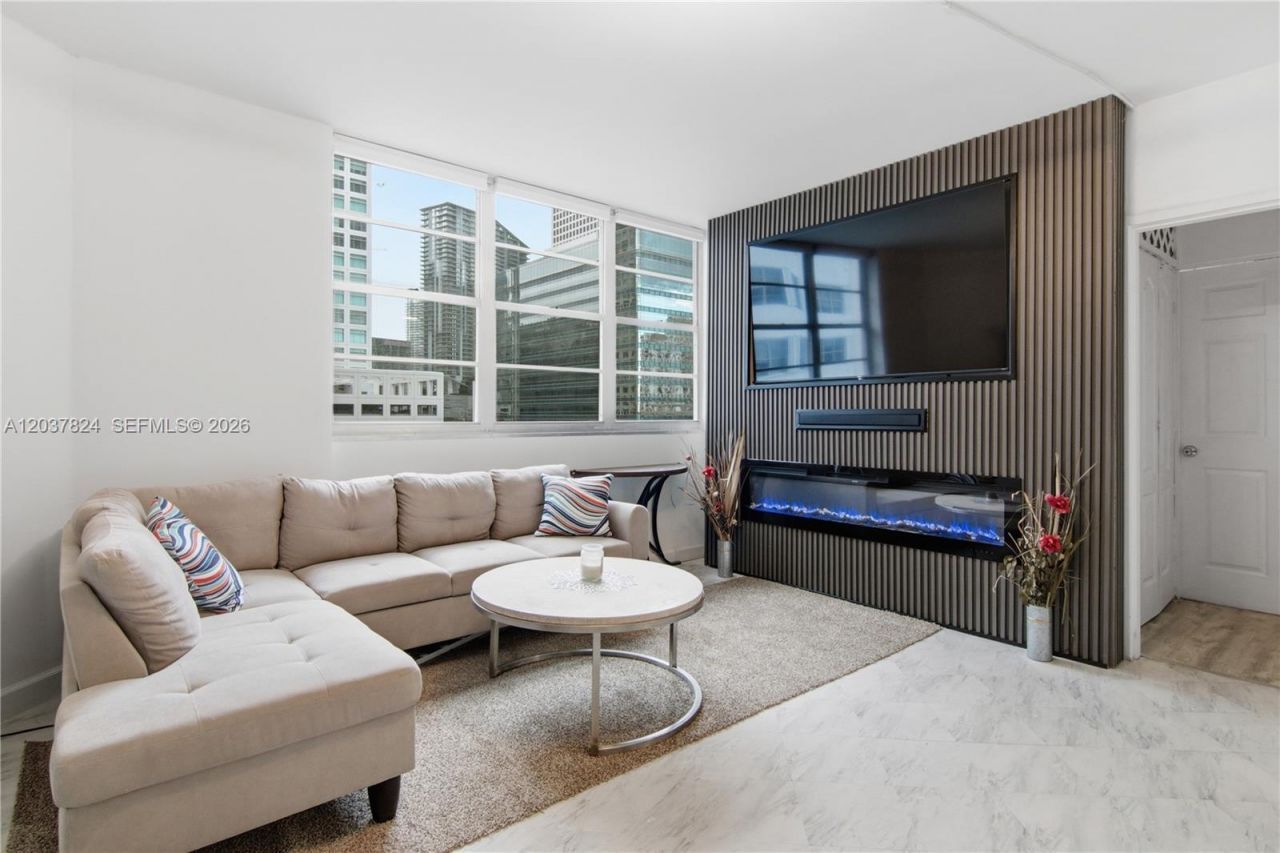 801 Brickell Bay Dr , Unit 764, Miami, FL 33131 Photo