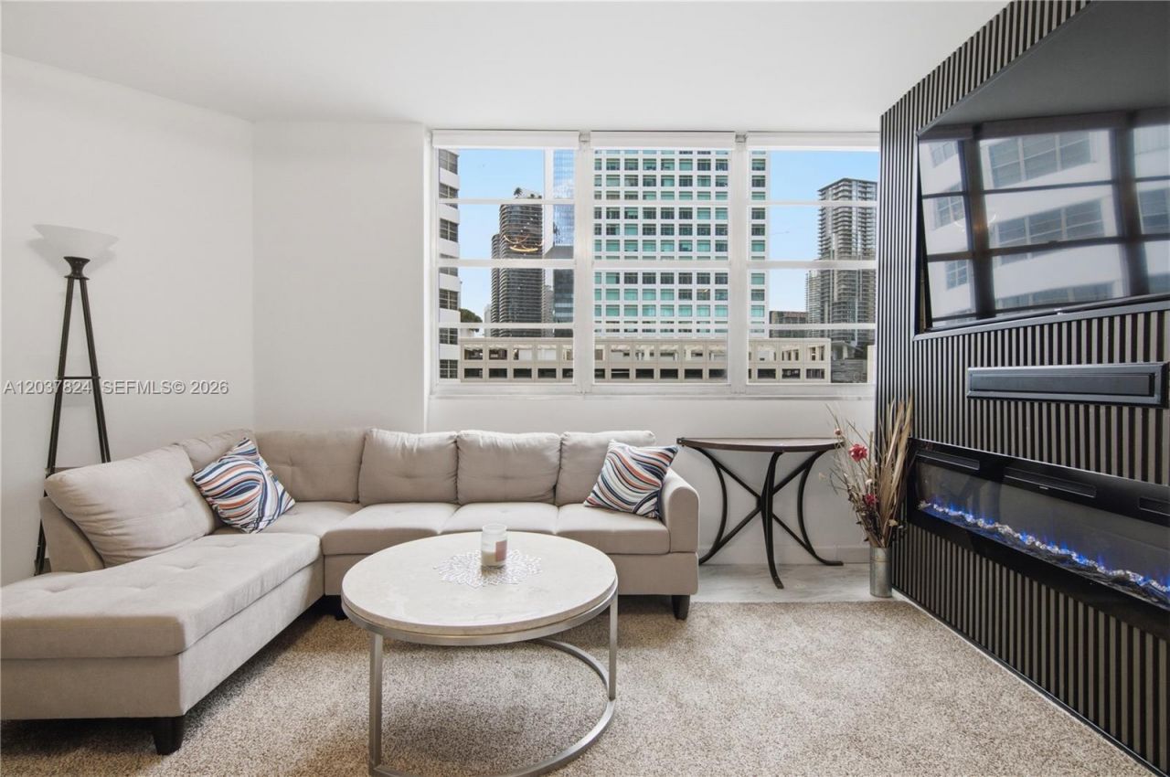 801 Brickell Bay Dr, Unit 764, Miami, FL 33131 Photo