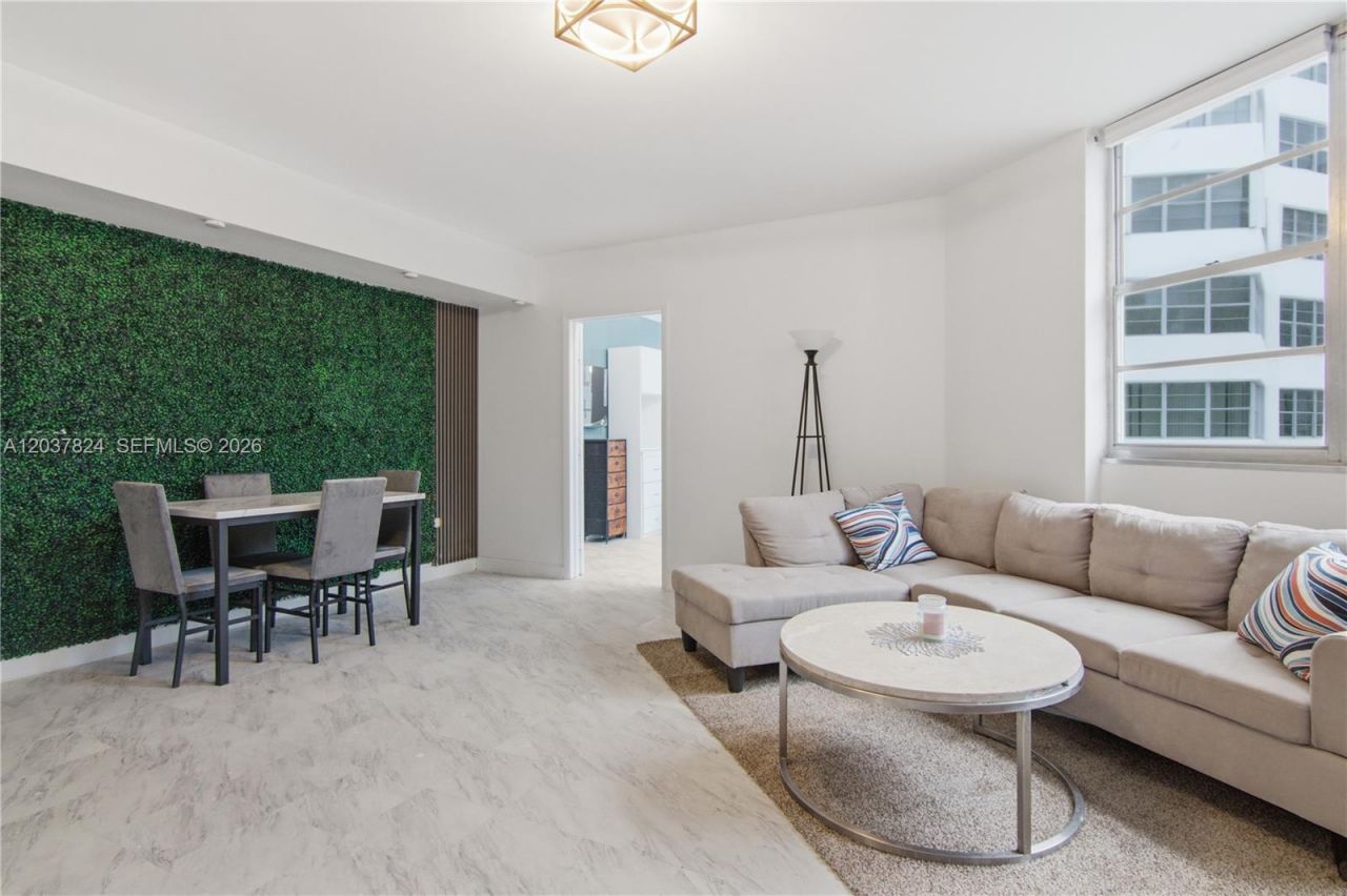 801 Brickell Bay Dr, Unit 764, Miami, FL 33131 Photo