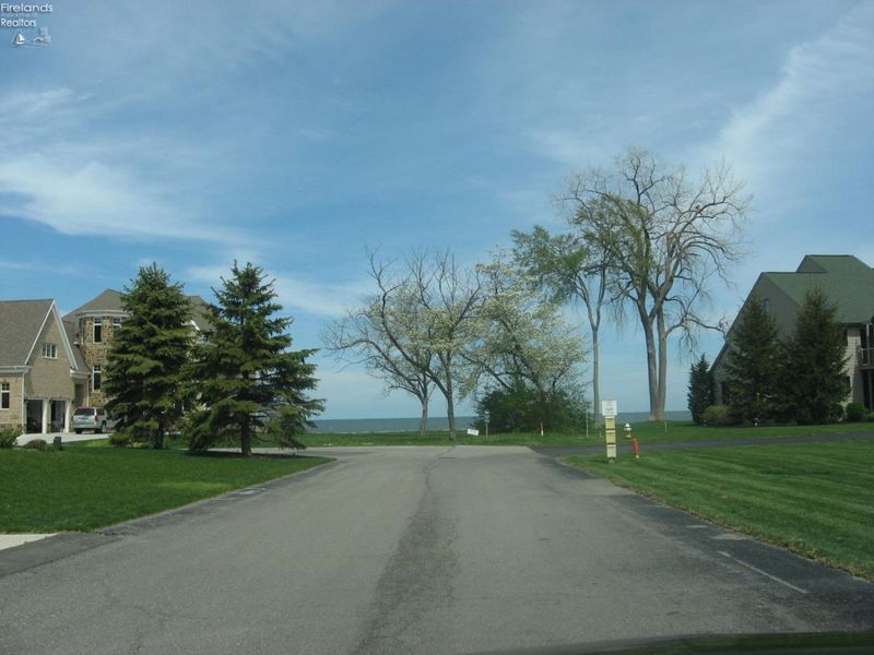 11 TURTLE BAY, Huron, OH 44839 Photo 2