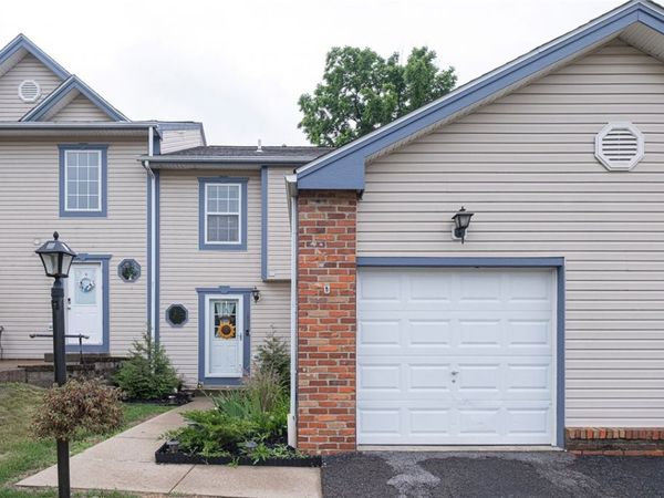 1001 Chelsea Dr, Imperial, PA 15126