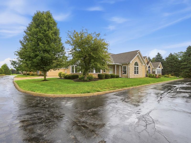 2690 Prestwick Village Circle, Springfield, OH 45503 Photo 5