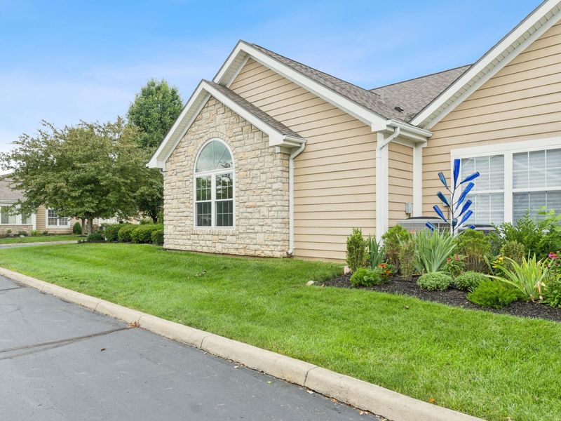 2690 Prestwick Village Circle, Springfield, OH 45503 Photo 8