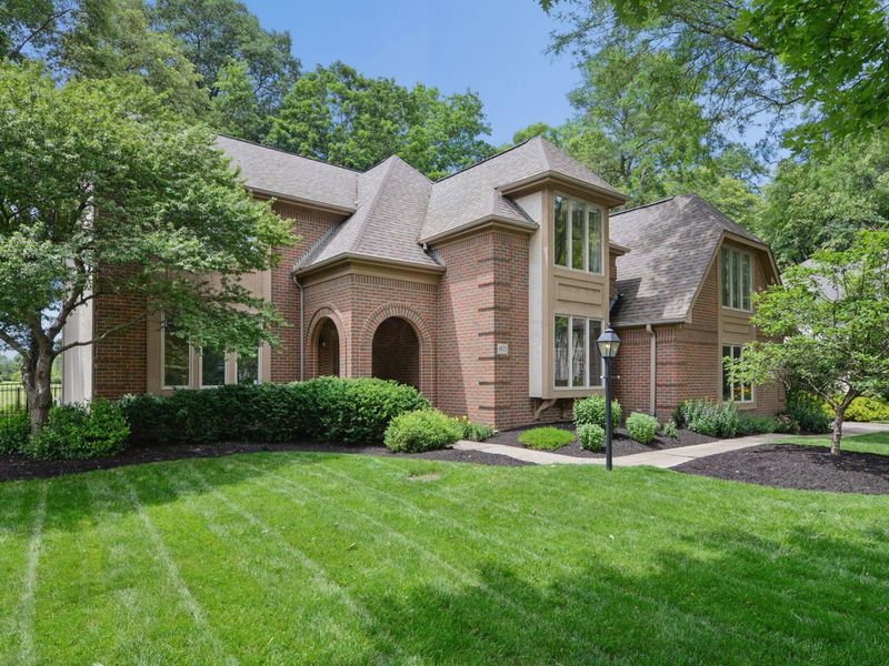 4821 Canterwood Court, Hilliard, OH 43026 Photo 2