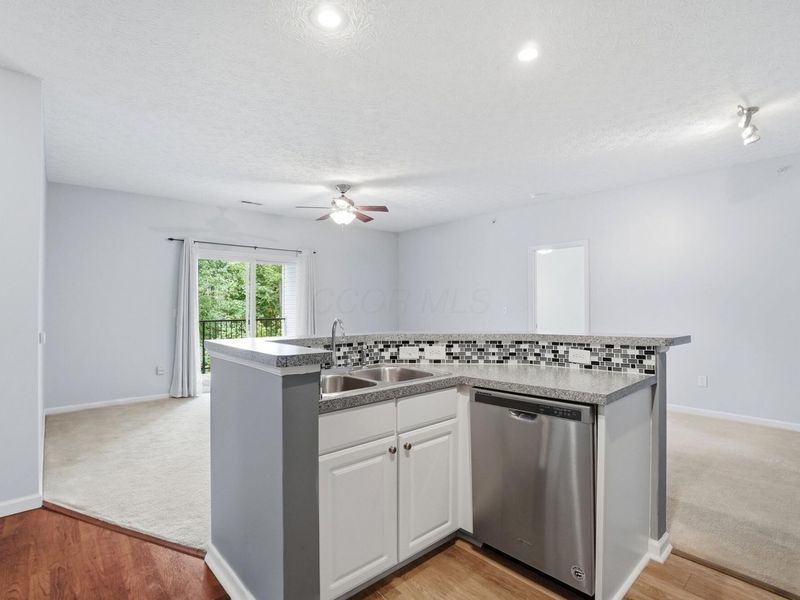 3115 Heron Pointe , Unit 204, Columbus, OH 43231 Photo 11