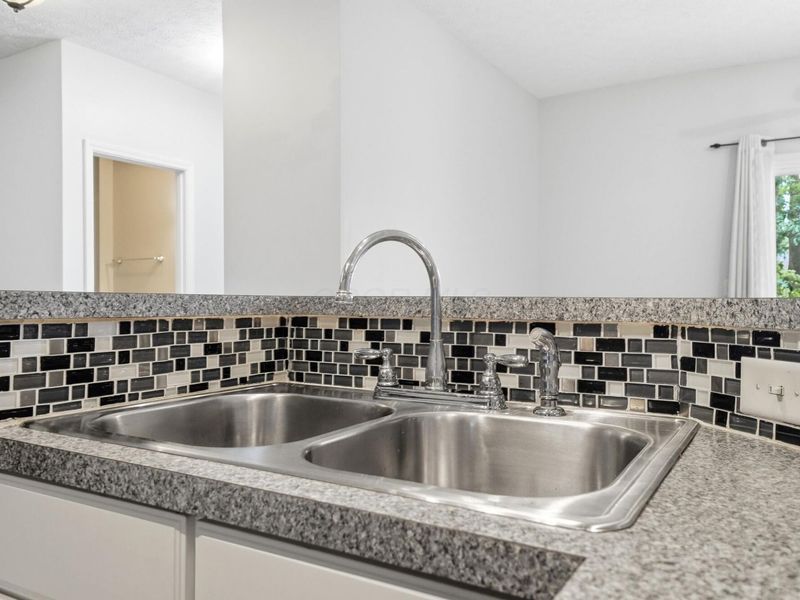 3115 Heron Pointe , Unit 204, Columbus, OH 43231 Photo 12