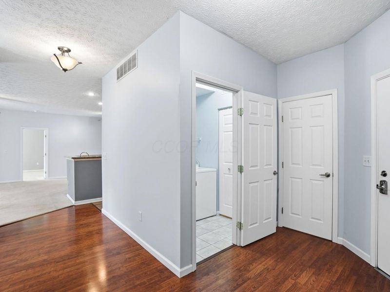 3115 Heron Pointe , Unit 204, Columbus, OH 43231 Photo 4