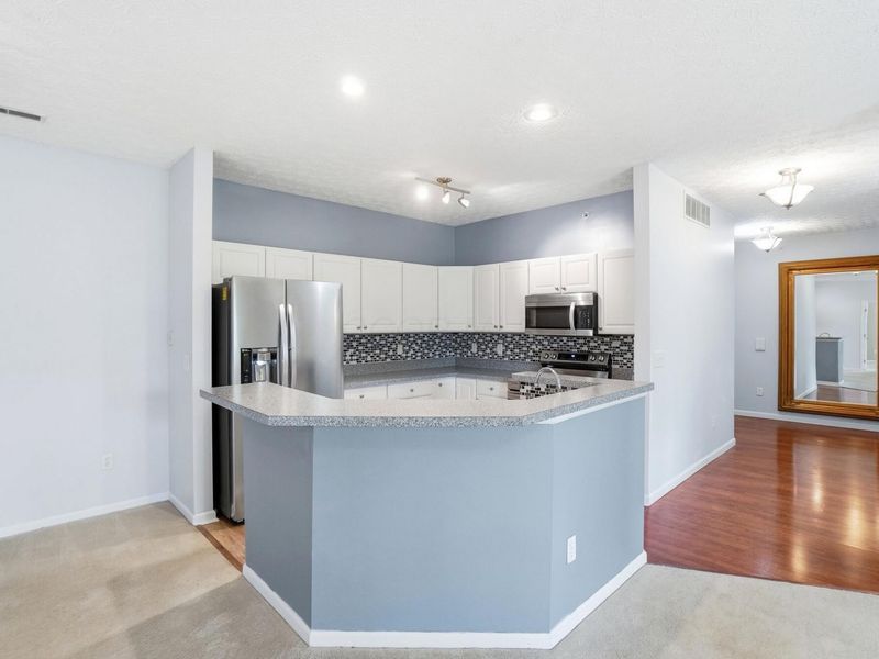 3115 Heron Pointe , Unit 204, Columbus, OH 43231 Photo 8