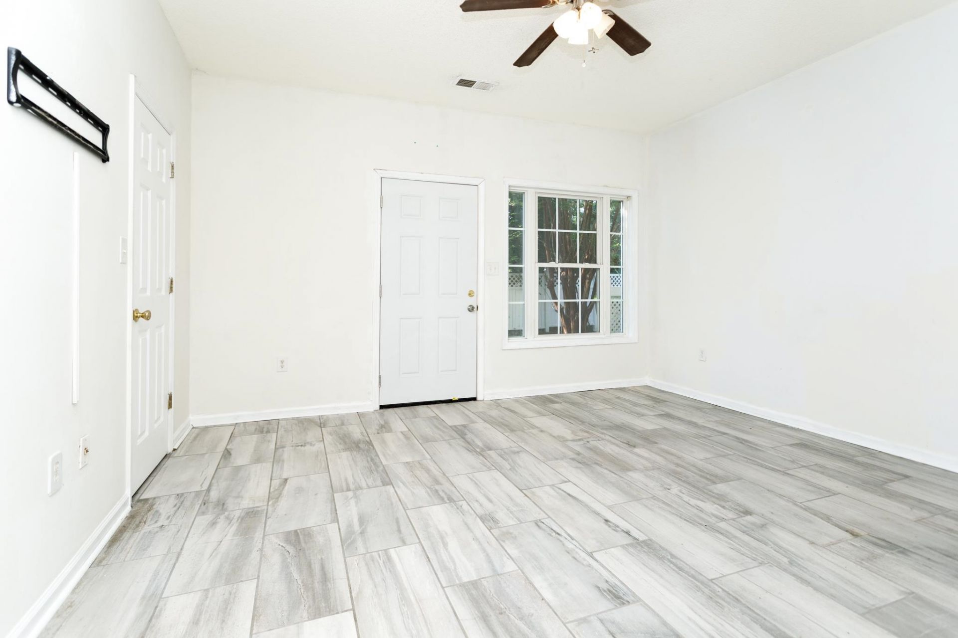 105 Spring Creek Dr.  Photo 13