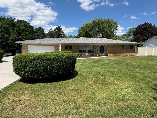 2482 Winkleman Drive , Waterford Twp, MI 48329