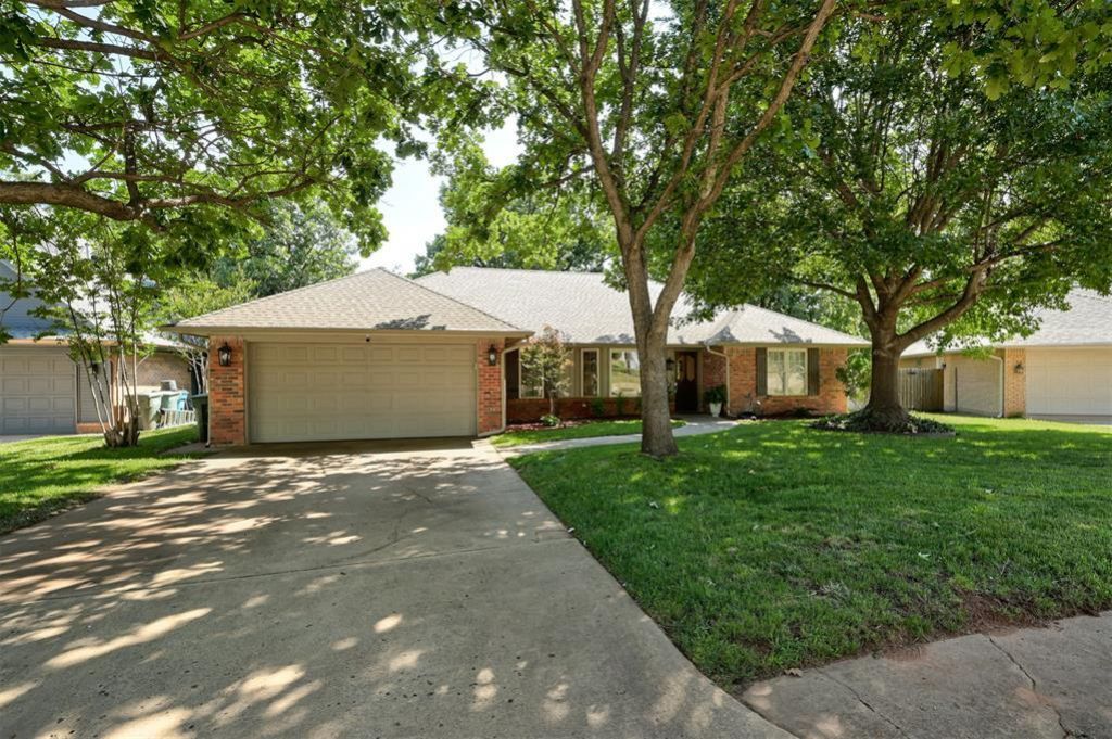 1412 Pine Oak Drive, Edmond, OK 73034 Main Photo