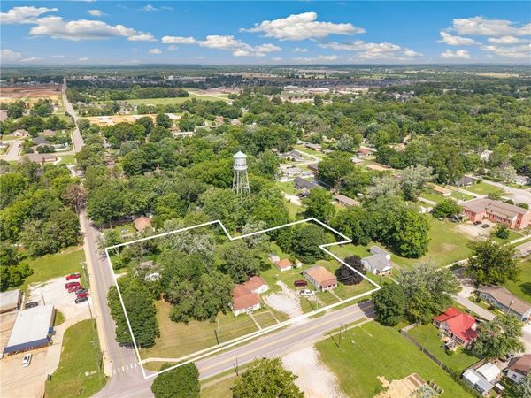 955, 981 N Curtis Avenue , Pea Ridge, AR 72751