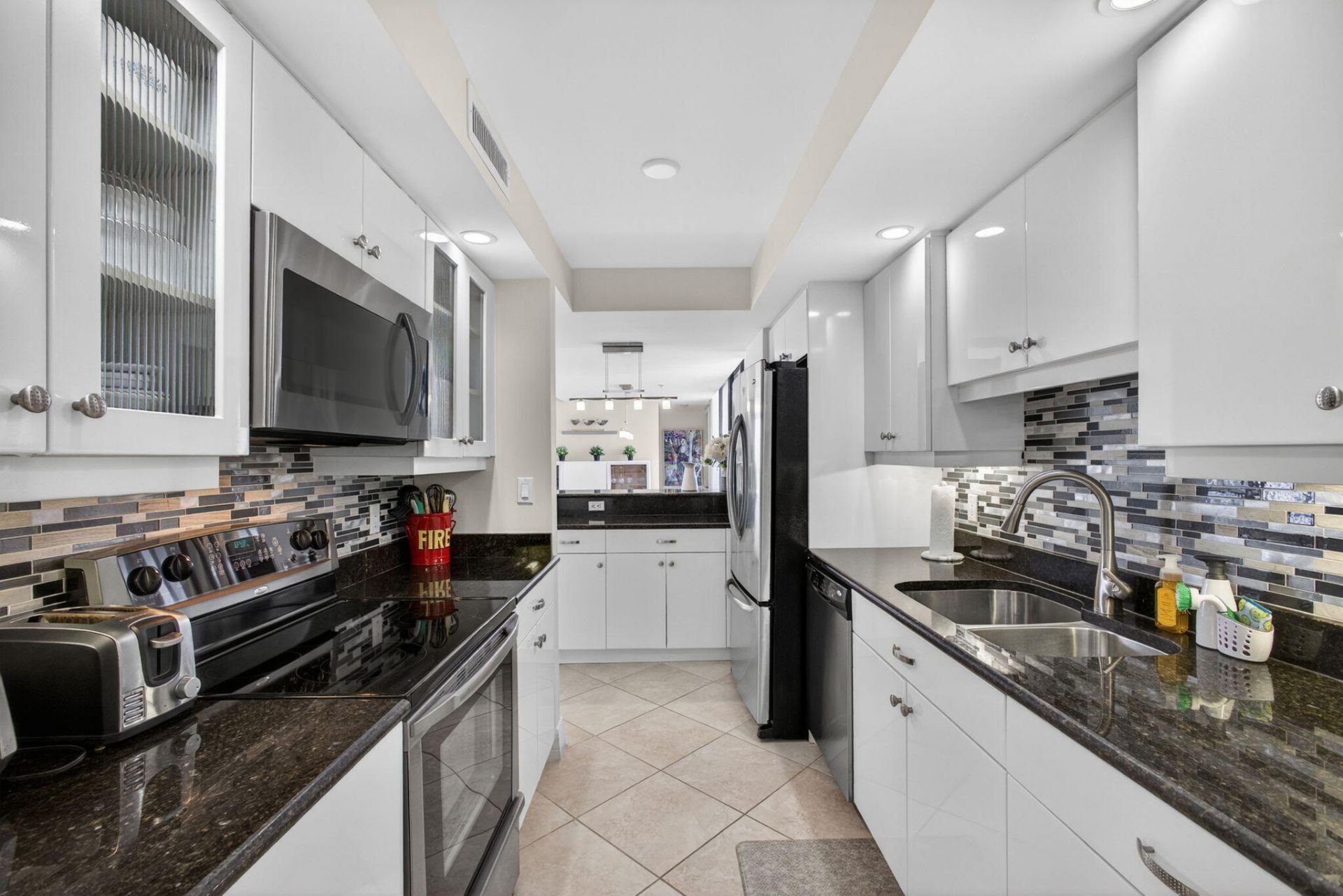 3000 N Ocean Avenue, Riviera Beach, FL 33404 Photo