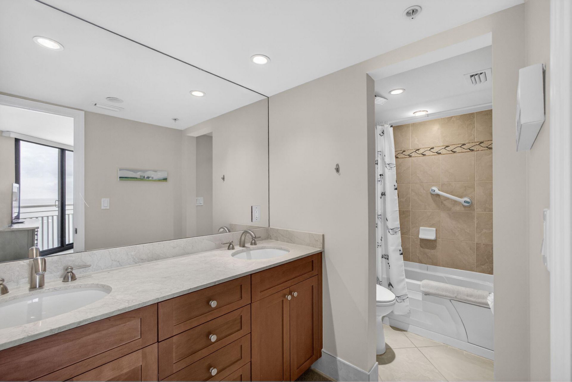 3000 N Ocean Avenue, Riviera Beach, FL 33404 Photo