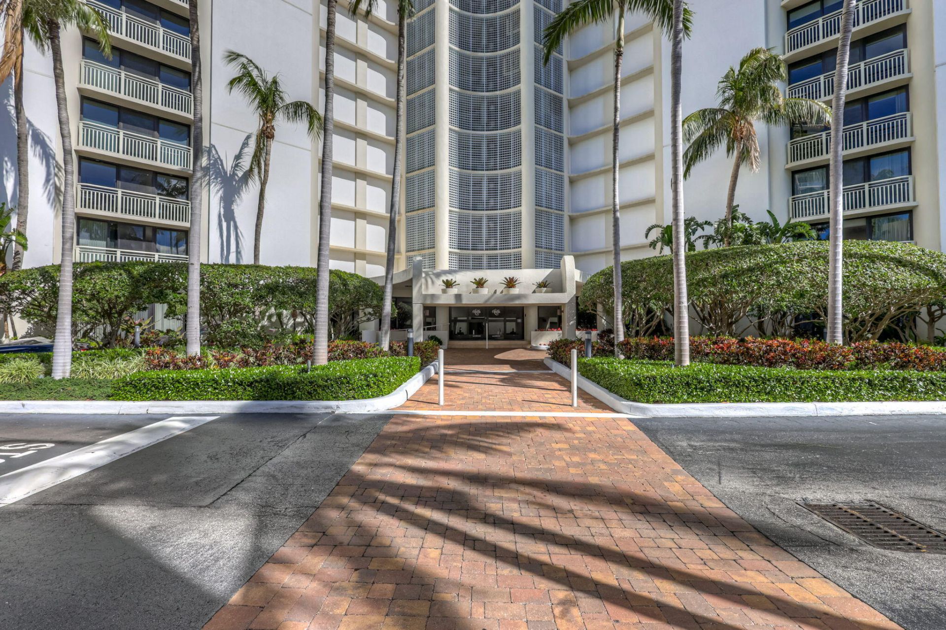 3000 N Ocean Avenue, Riviera Beach, FL 33404 Photo