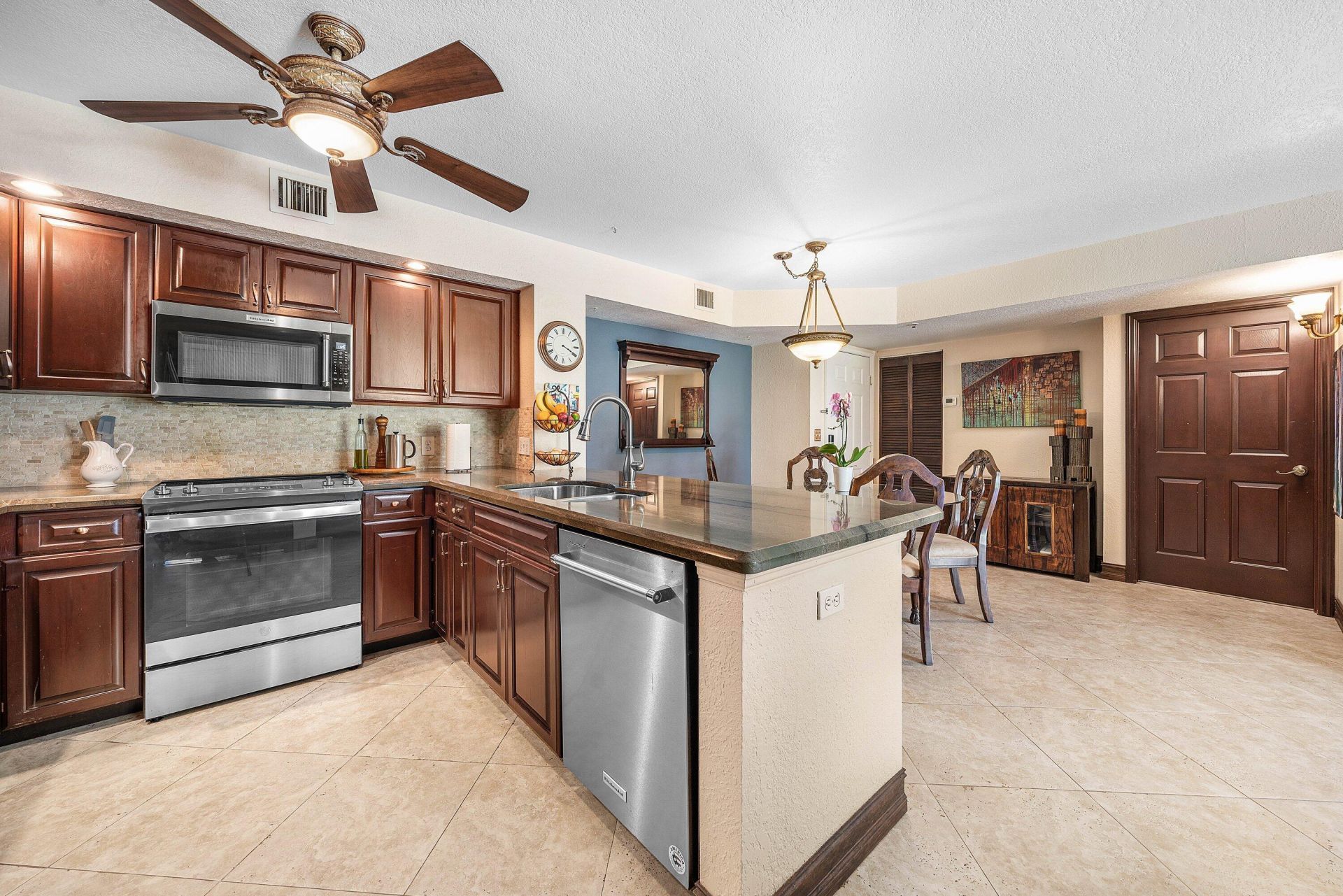 111 Yacht Club Way, Unit 108, Hypoluxo, FL 33462 Photo
