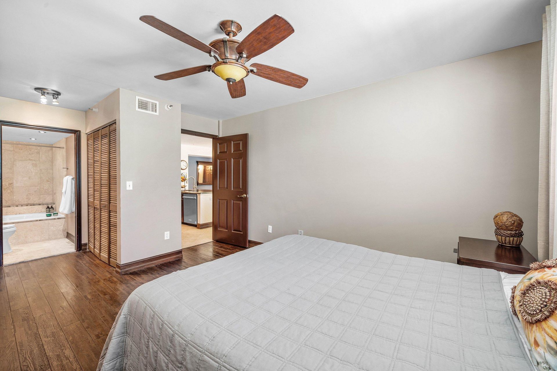 111 Yacht Club Way, Unit 108, Hypoluxo, FL 33462 Photo