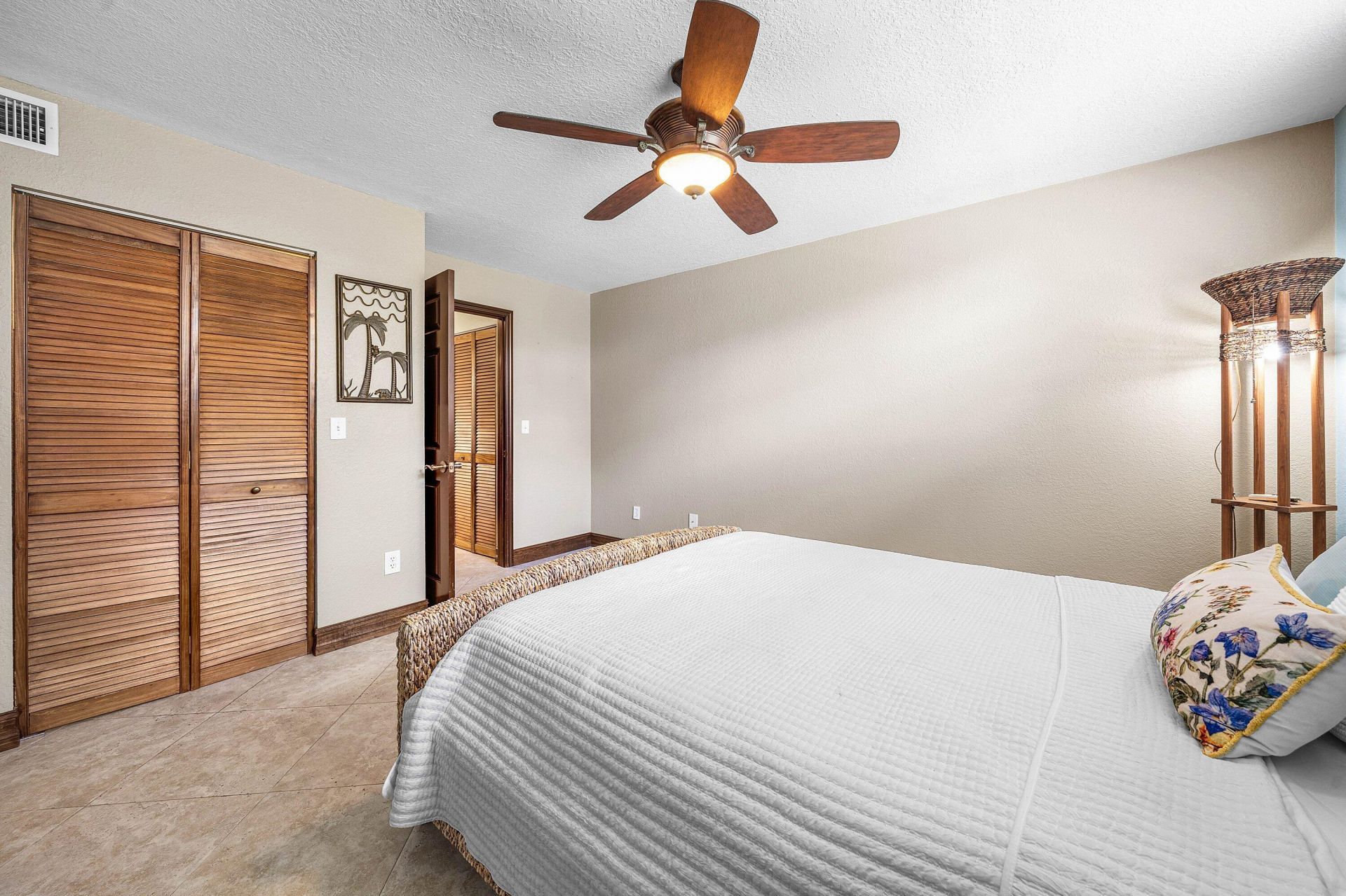111 Yacht Club Way, Unit 108, Hypoluxo, FL 33462 Photo
