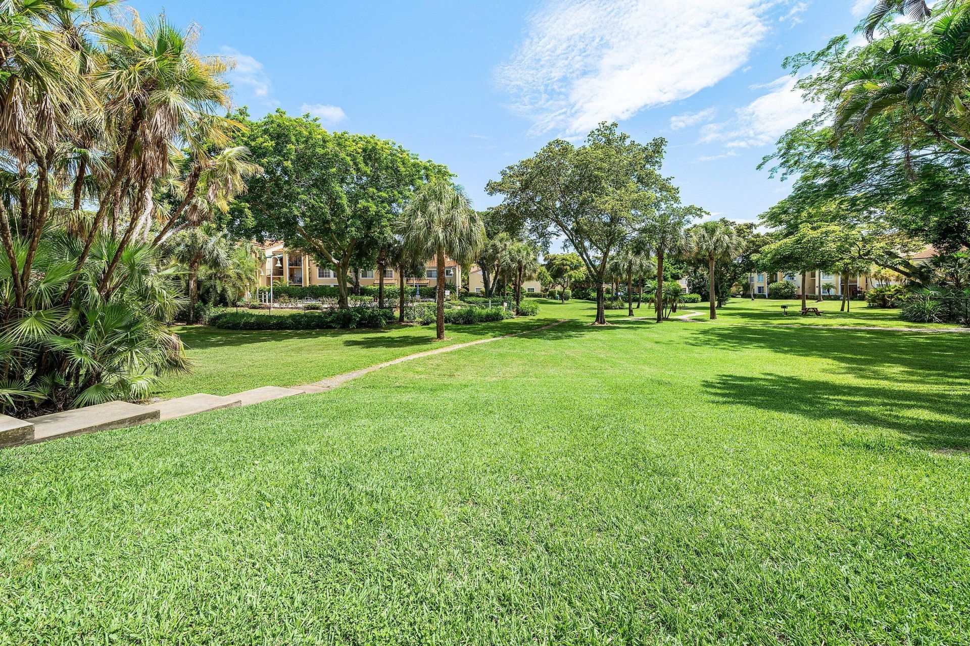 111 Yacht Club Way, Unit 108, Hypoluxo, FL 33462 Photo