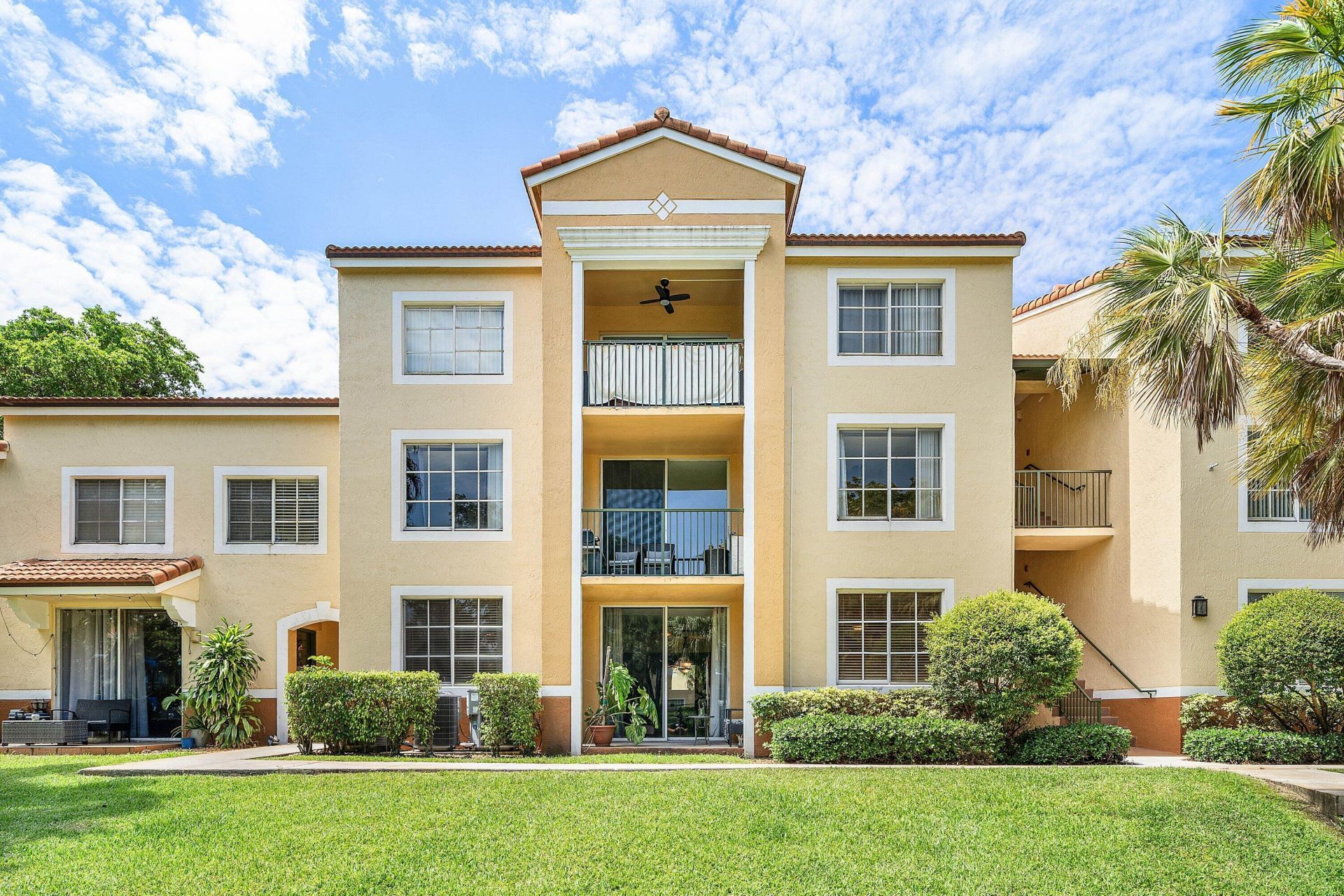 111 Yacht Club Way, Unit 108, Hypoluxo, FL 33462 Photo