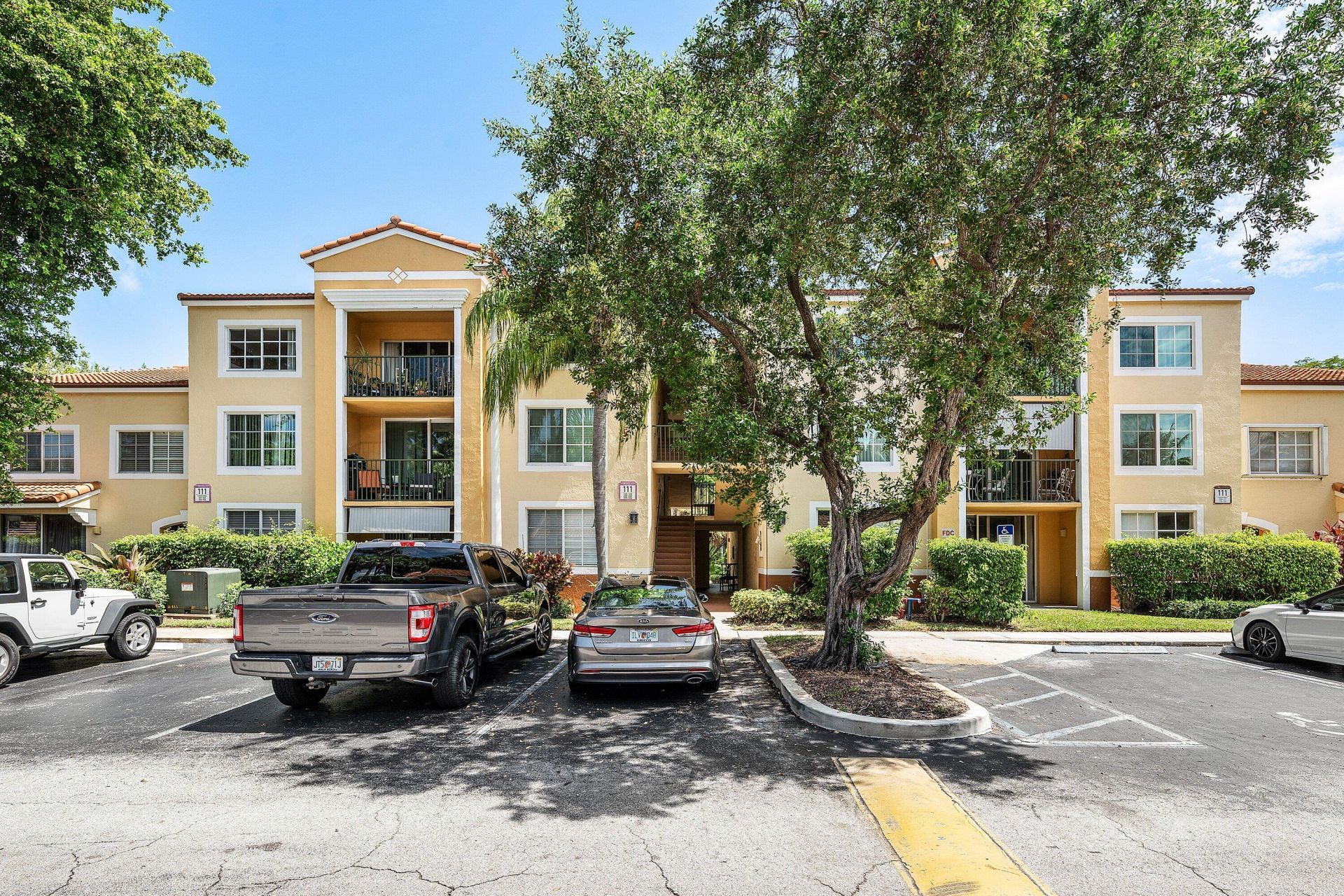 111 Yacht Club Way, Unit 108, Hypoluxo, FL 33462 Photo